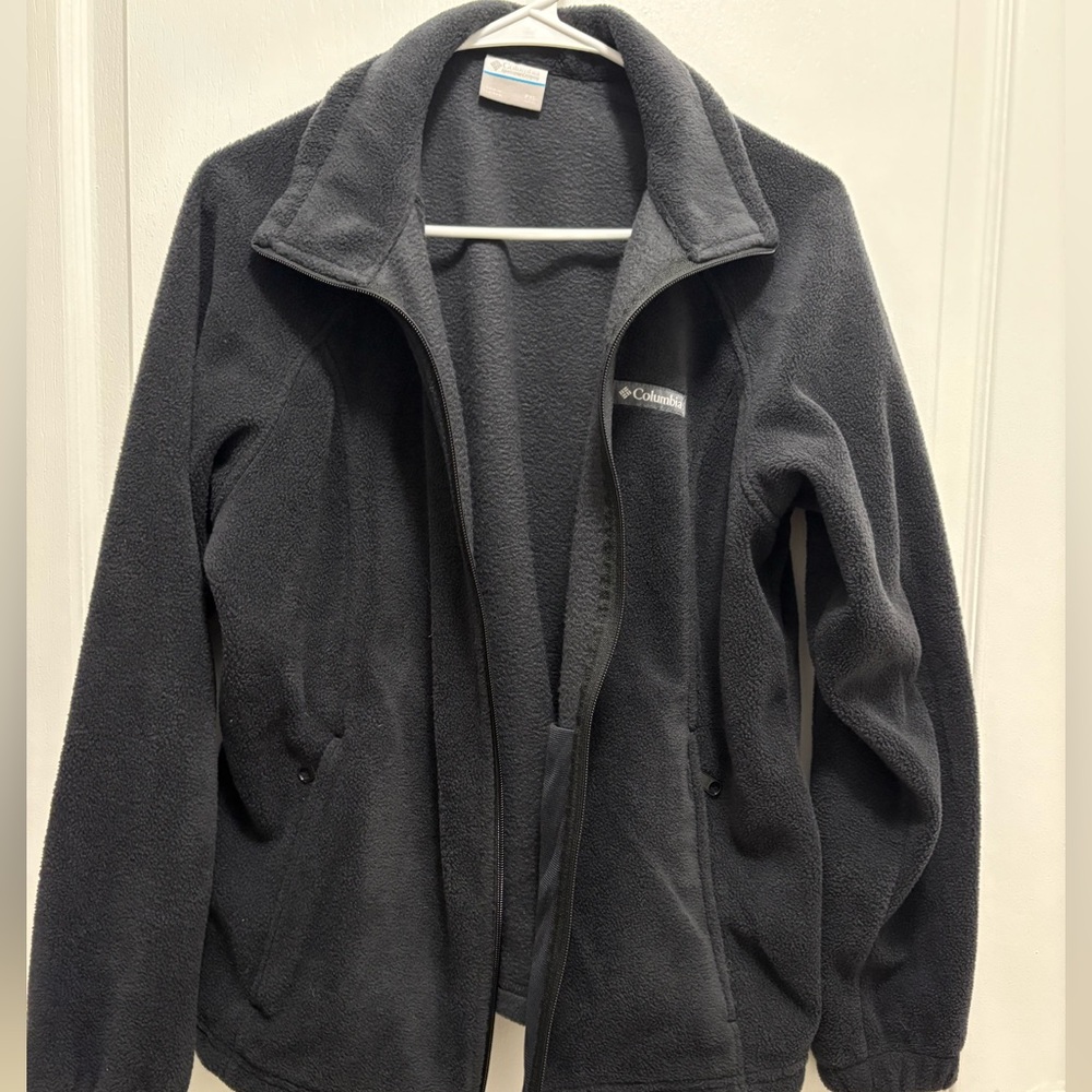 Never worn black Columbia fleece jacket (petite)